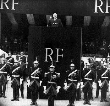Discours de De Gaulle le 4 septembre 1958 place de la Rpublique